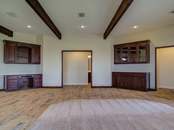 5th image of 5908 Urbana Ave
