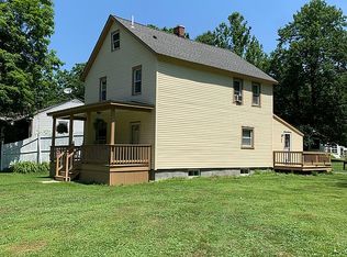 93 Chatham St, Nassau, NY 12123