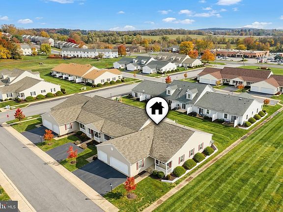 4th image of 1043 Village Way #1043
