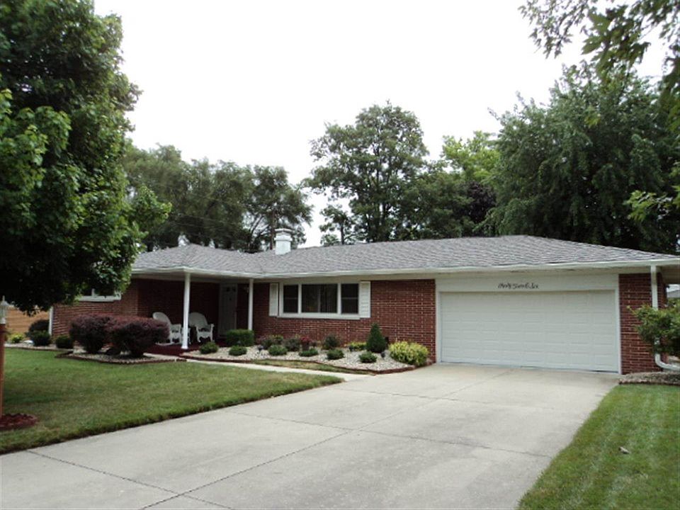 1st image of 4206 N Oakwood Ave