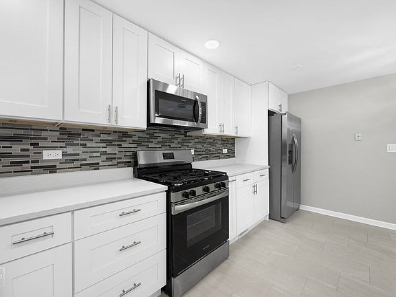 3rd image of 3 Dennis Ct #3