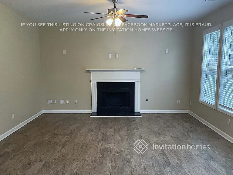 925 Lakeside Ct — Photo 5