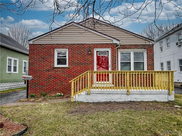154 62nd St, Niagara Falls, NY 14304