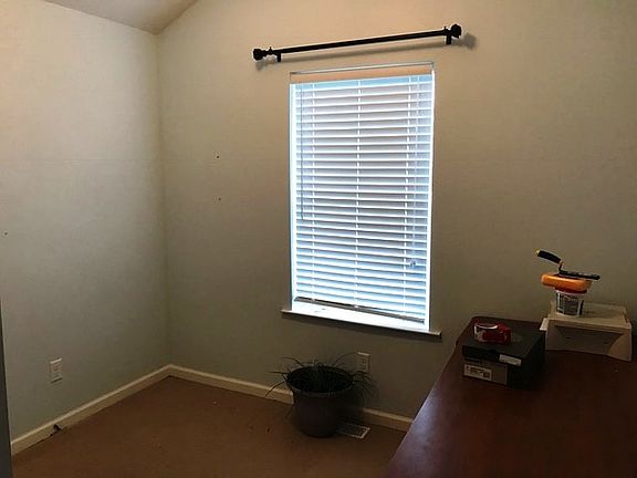 Back bedroom/office/nursery (w/ closet).
