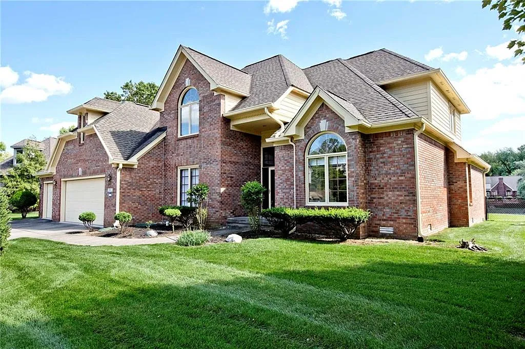 6411 Cherbourg Dr photo 1