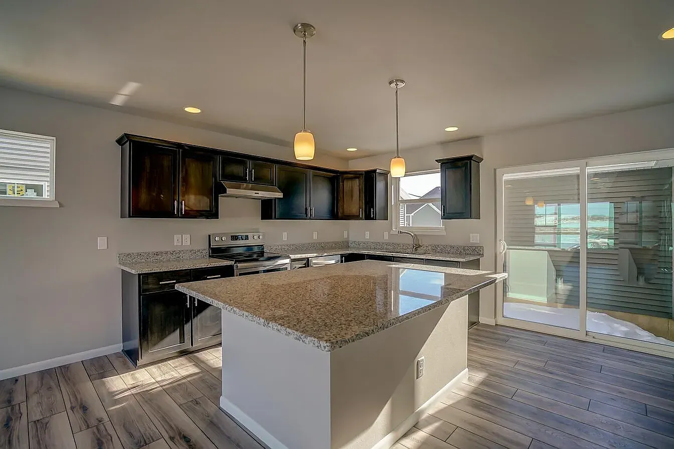 3 bed, 1500 sqft, $2,800 — Photo 3