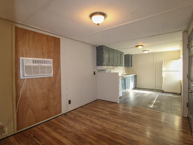 14 Simpson Rd — Photo 5