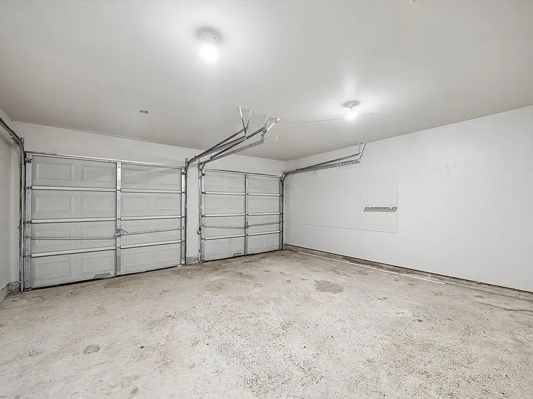 25114 Spring Ridge Dr — Photo 23