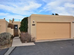 2830 Plaza Amarilla, Santa Fe, NM 87507