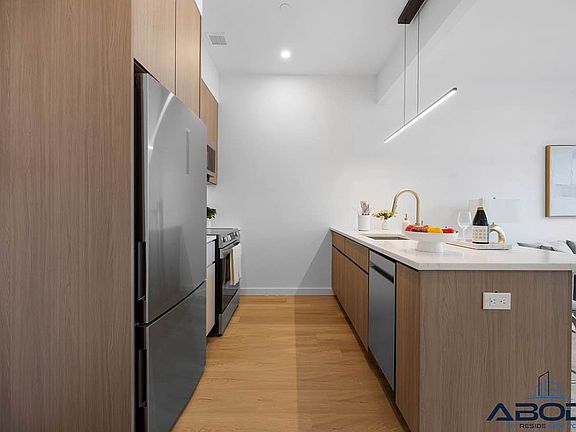 3rd image of 159 3rd Ave #6L