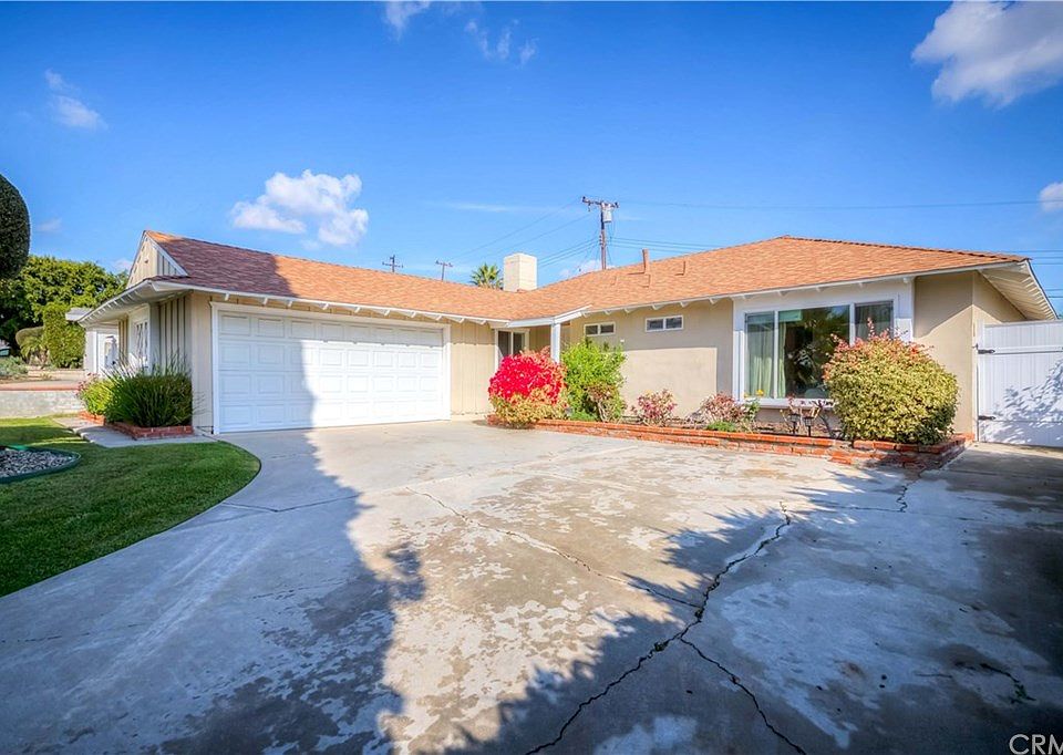 1st image of 15327 Pastrana Dr