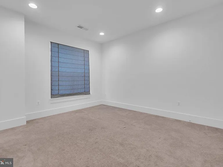 11366 Emerald Park Rd — Photo 35