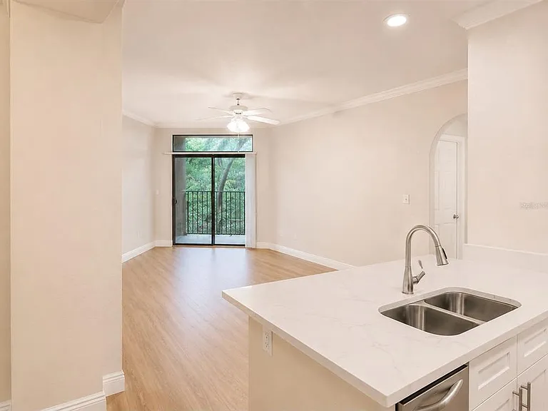 911 N Orange Ave #115 — Photo 5