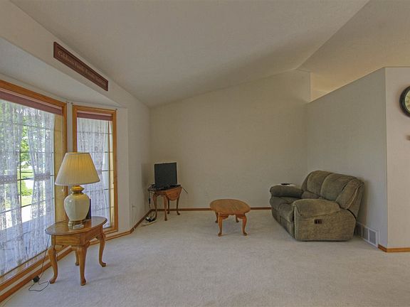 2nd image of 2915 S Newer Ct