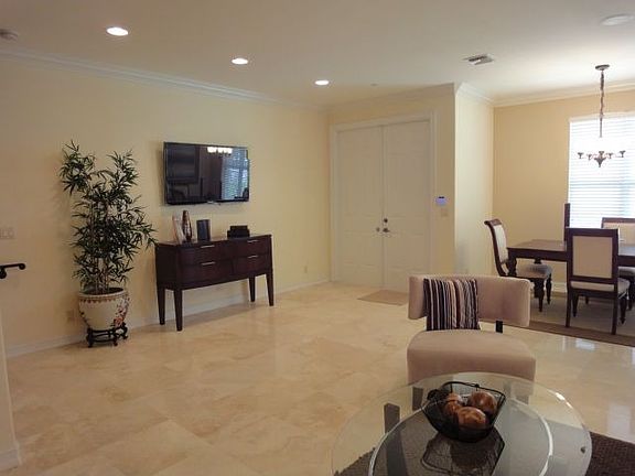 2nd image of 903 NE 17th Way