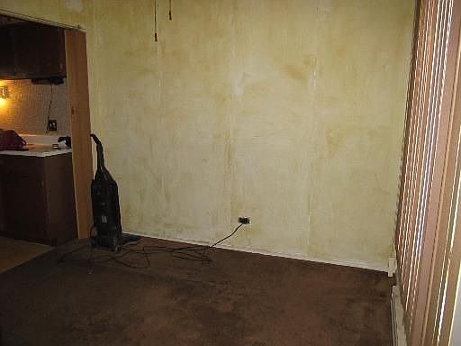 3rd image of 18W025 Standish Ln