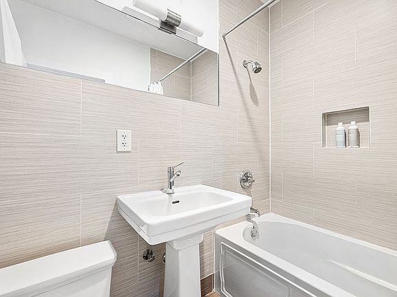 4th image of 270 Greene Ave APT 3B