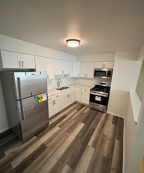1971 N 19th Ave #7 — Photo 2