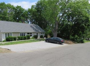 600 Palmetto Rd, Bridgeport, CT 06606