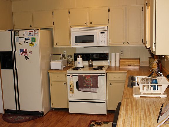 4th image of 400 Heritage Hills Cir NE