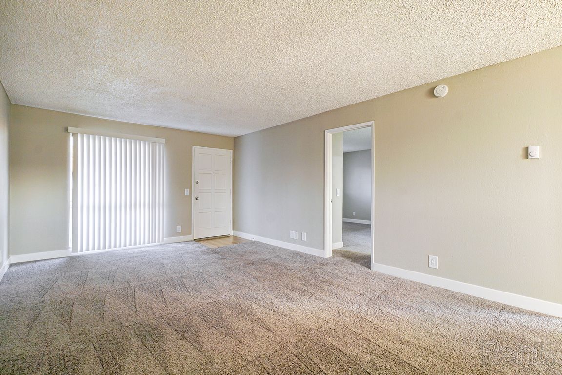 2 Bedroom - Living Room 2