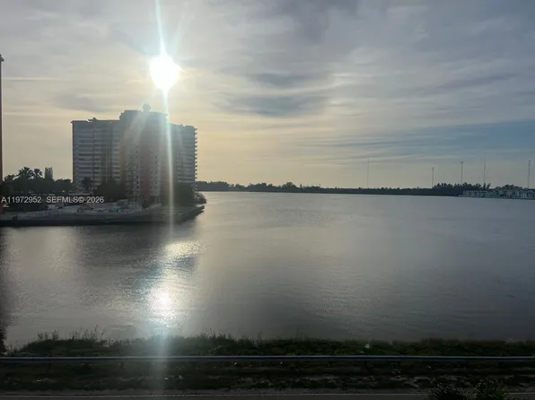 18601 NE 14th Ave APT 411, Miami, FL 33179