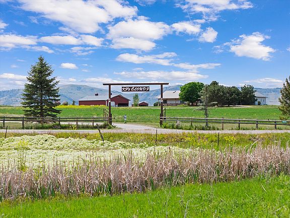 2nd image of 48945 Valley View Rd