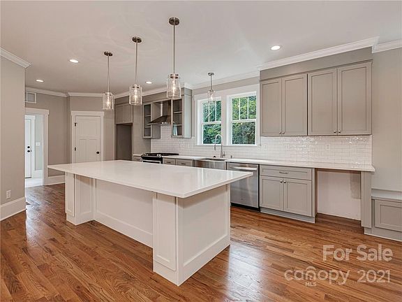 5th image of 901 North Dr #4
