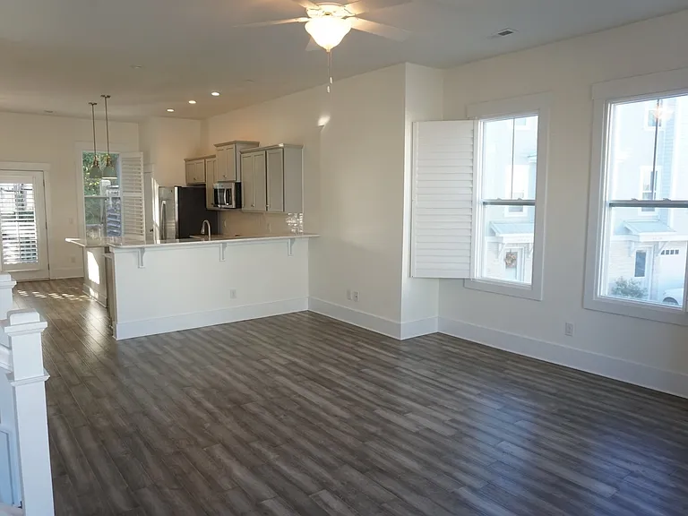 4032 Tamarisk Ln — Photo 28