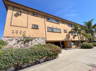 1300 S Barrington Ave APT 3, Los Angeles, CA 90025