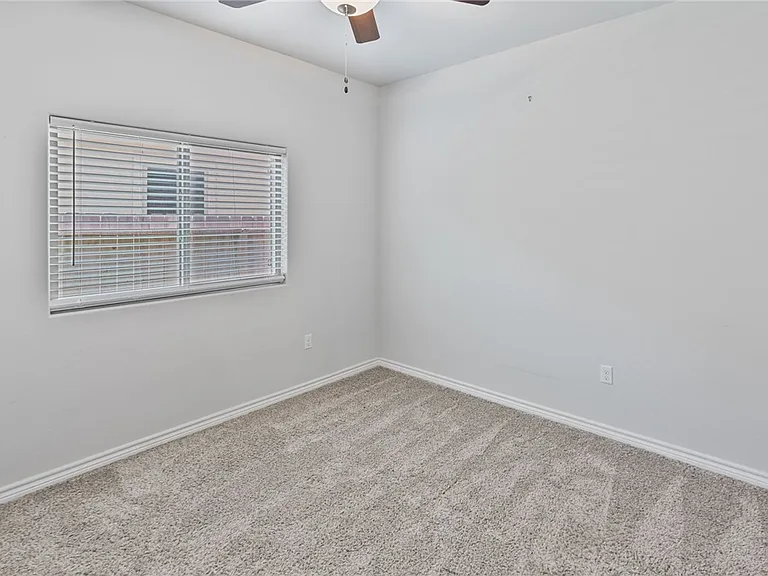 2677 Lannister Ln — Photo 17