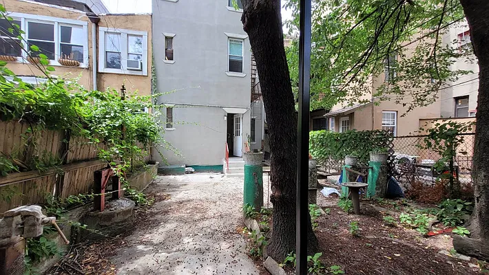 Rented by Delmark Realty LLC | media 25