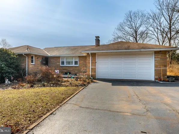 30 Hockle Rd, Schwenksville, PA 19473