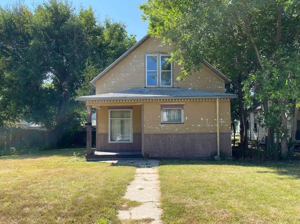 514 W 27th St, Kearney, NE 68845