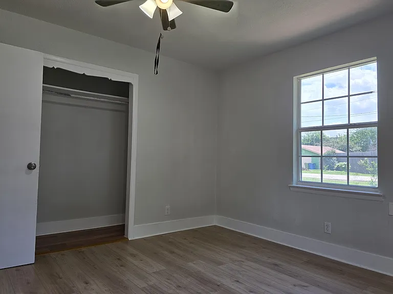 425-427 Richland St #427 — Photo 7