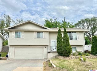 1948 SW 25th St, Lincoln, NE 68522