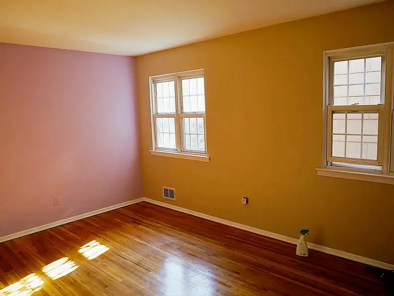 635 Sussex St — Photo 6
