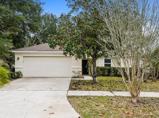2427 Brian Lakes Dr E, Jacksonville, FL 32221