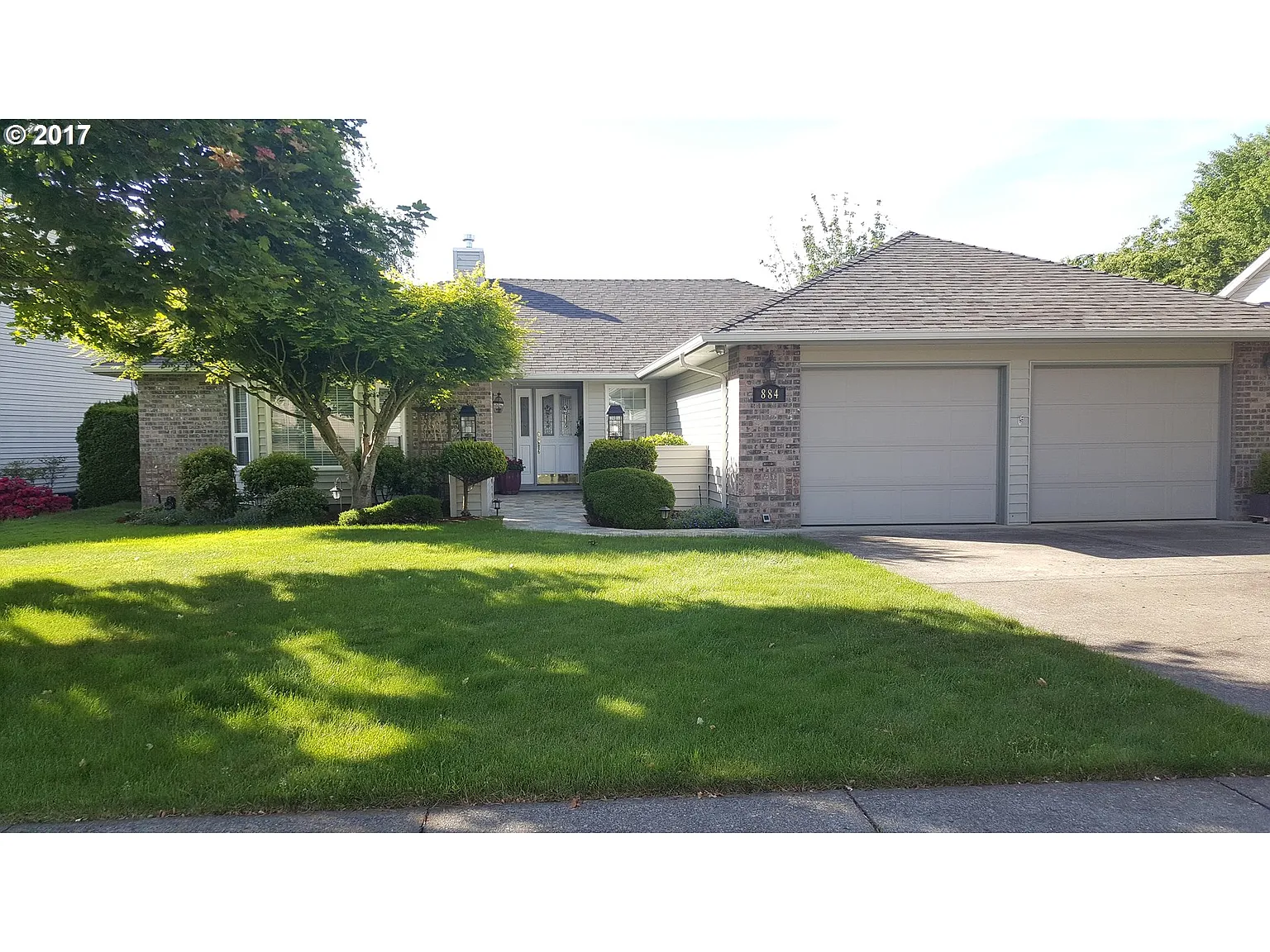 884 Fir Cone Dr NE photo 1