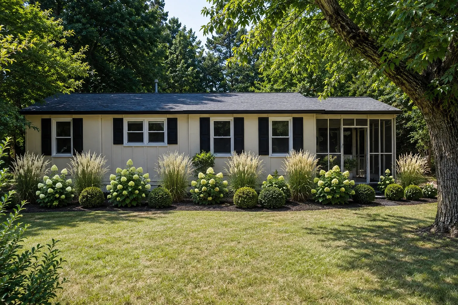 3 bed, 1000 sqft, $1,950 — Photo 1