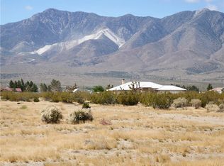 30769 Bullrush Rd, Lucerne Valley, CA 92356