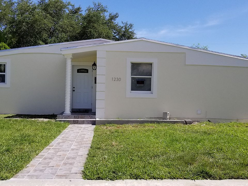 1st image of 1230 NE 158th St