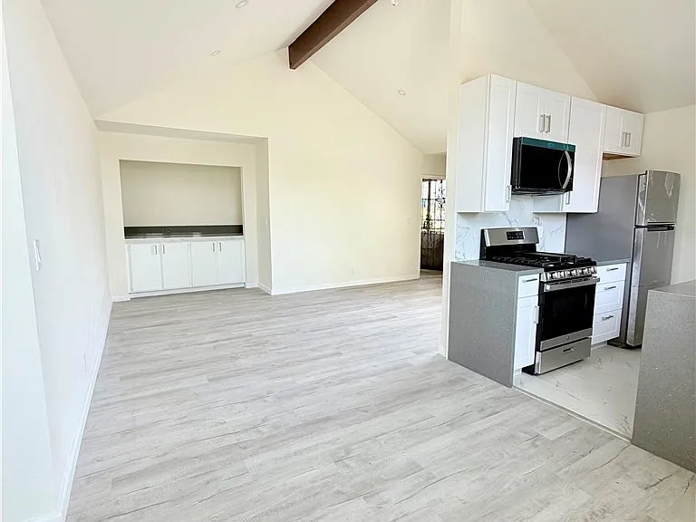 3250 Andrita St #3 — Photo 19