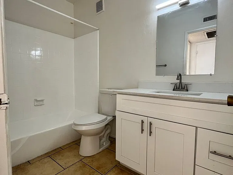 Catalina View Apartments — Photo 68