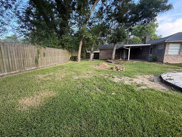 137 Old Angleton Rd — Photo 16