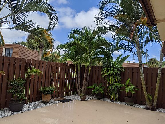 2nd image of 2913 Kaileen Cir NE