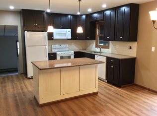 1443 Grace Ave SW, Willmar, MN 56201