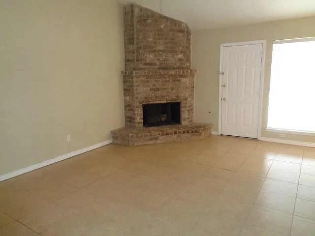 14022 Greenway Dr — Photo 16