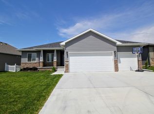 1201 N 97th St, Lincoln, NE 68505