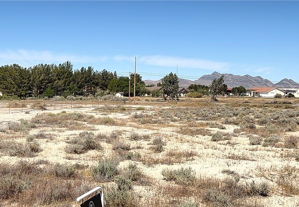 2nd image of 1880 Escuela Ave